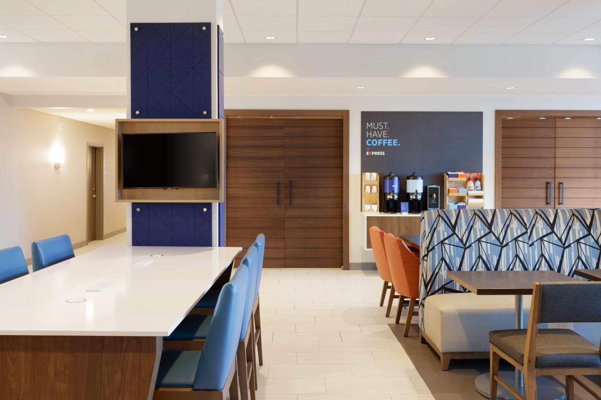 Holiday Inn Express & Suites Linden By Ihg Exterior photo